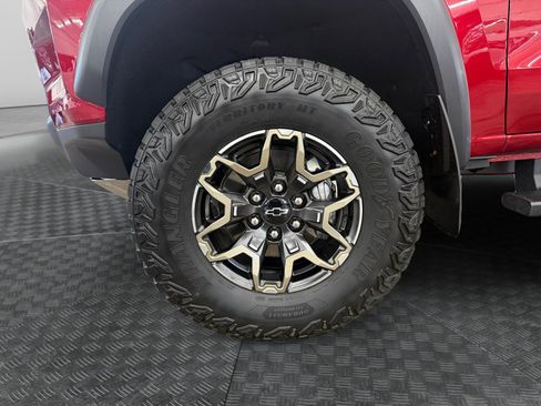 Used 2023 Chevrolet Colorado ZR2 AWD/4WD image 31