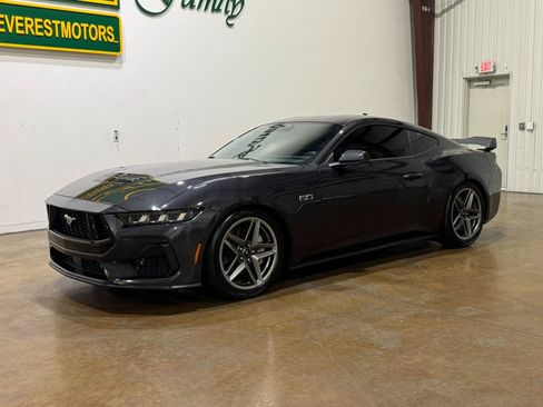 Used 2024 Ford Mustang GT Premium RWD image 5