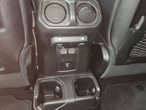 Used 2022 Jeep Gladiator Mojave w/ LED Lighting Group AWD/4WD image 28