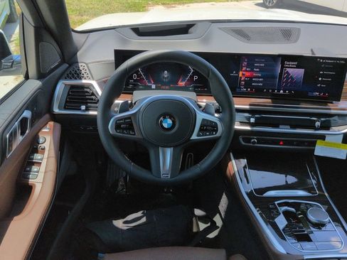 New 2026 BMW X5 xDrive40i w/ M Sport Package AWD/4WD image 16