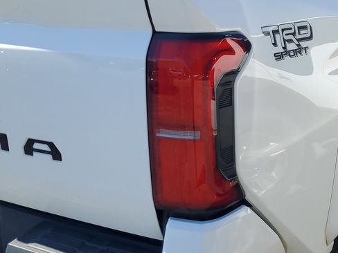 Used 2024 Toyota Tacoma TRD Sport w/ TRD Sport Upgrade Package AWD/4WD image 8
