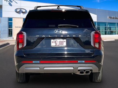 Used 2024 Hyundai Palisade SEL w/ Premium Package FWD image 4