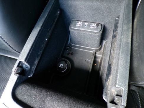 Used 2023 Dodge Charger SXT w/ Plus Group RWD image 31