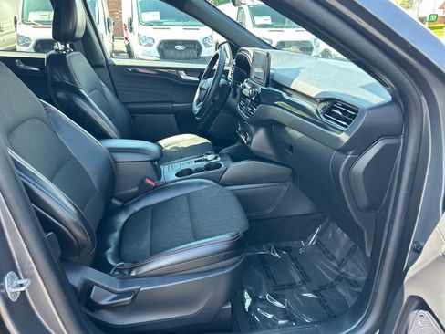 Certified 2026 Ford Escape ST-Line AWD/4WD image 17