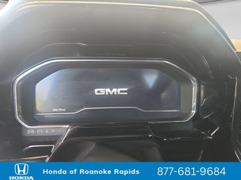 Used 2025 GMC Sierra 1500 SLT AWD/4WD image 14