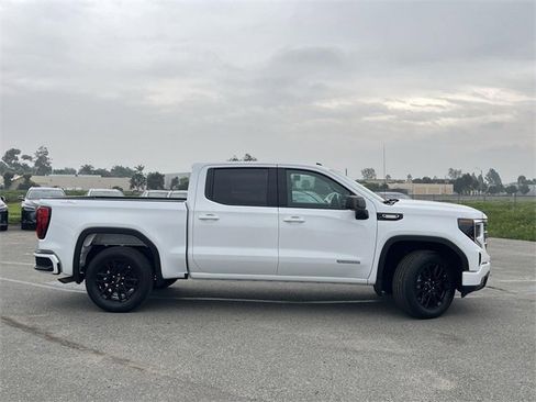 New 2026 GMC Sierra 1500 Elevation image 2