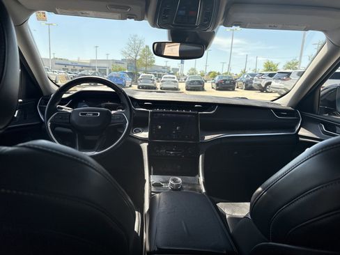 Used 2021 Jeep Grand Cherokee L Limited image 26