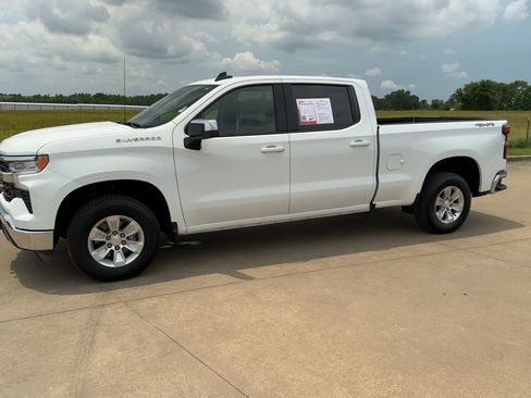 Used 2023 Chevrolet Silverado 1500 LT w/ Protection Package image 4