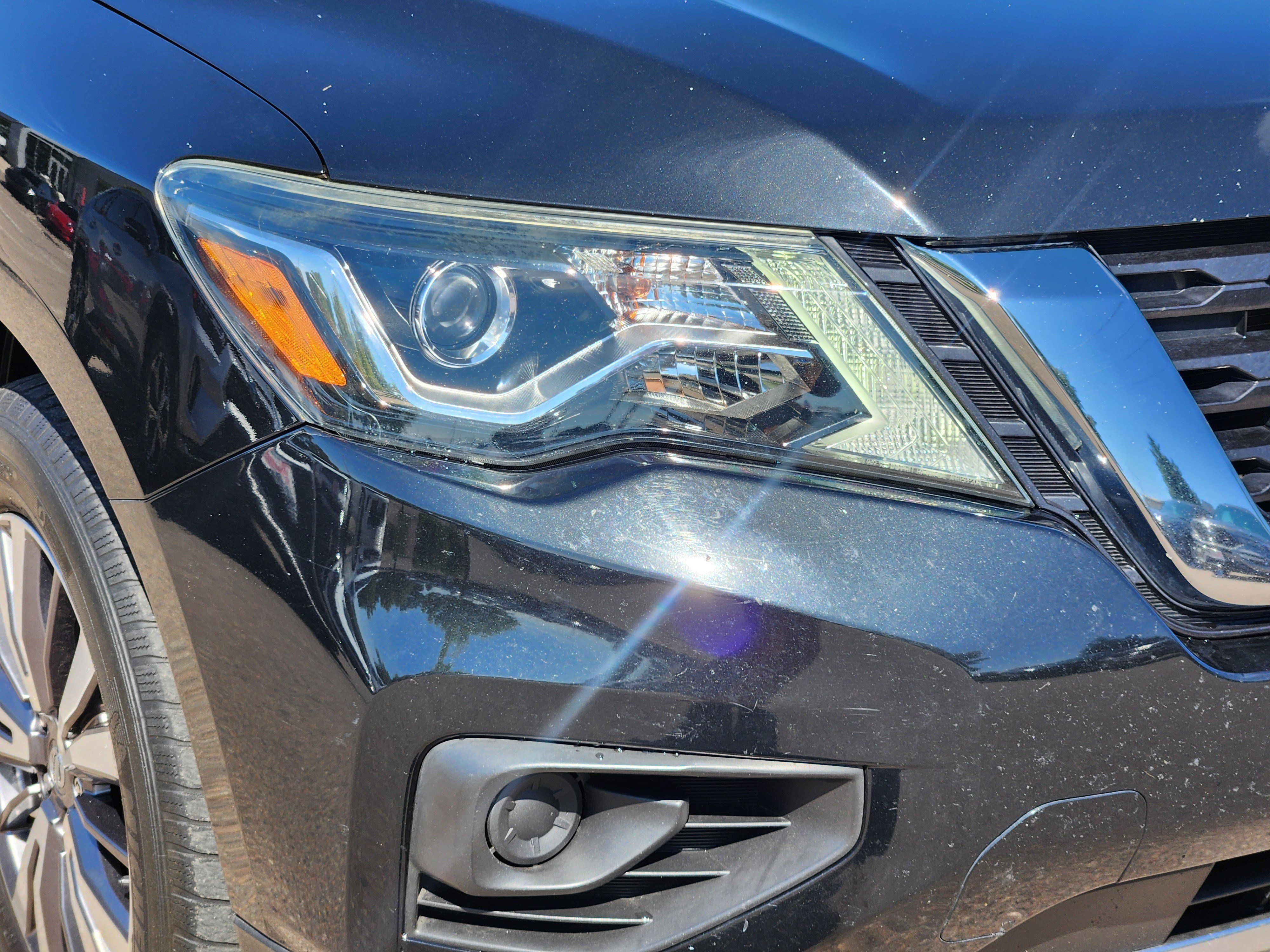 Used 2019 Nissan Pathfinder S AWD/4WD image 6