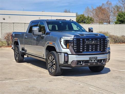 Used 2024 GMC Sierra 2500 Denali Ultimate w/ Max Trailering Package image 3