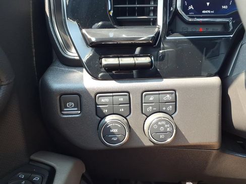 Used 2024 Chevrolet Silverado 1500 ZR2 w/ Technology Package AWD/4WD image 13