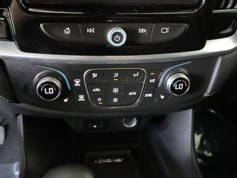 Used 2023 Chevrolet Traverse LT AWD/4WD image 13