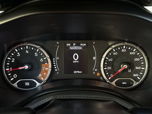 Used 2023 Jeep Renegade Latitude w/ Premium Group image 17