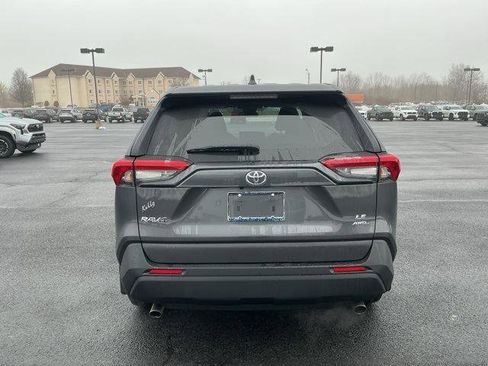 Certified 2022 Toyota RAV4 LE image 6