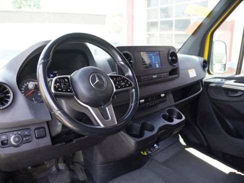 Used 2021 Mercedes-Benz Sprinter 2500 w/ Acoustic Package image 3