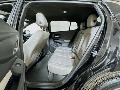 New 2026 Buick Envista Avenir image 12