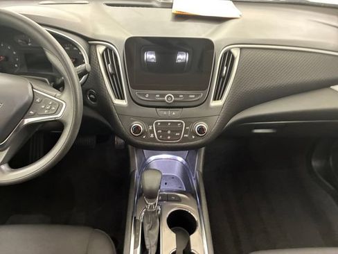 Certified 2025 Chevrolet Malibu LT FWD image 21