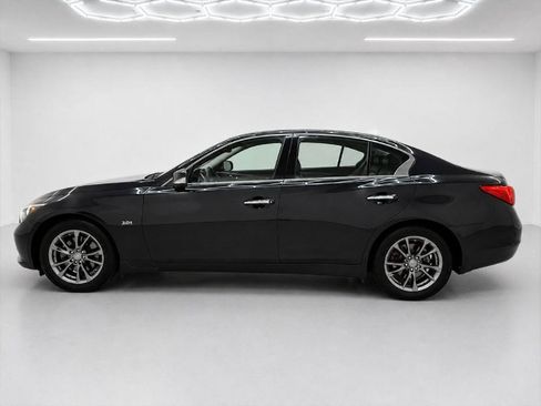 Used 2017 INFINITI Q50 Signature Edition w/ All Weather Package (L93) AWD/4WD image 6