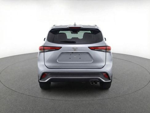 Used 2024 Toyota Highlander XSE image 7