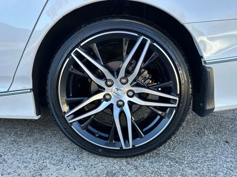 Used 2022 Honda Accord Touring image 19