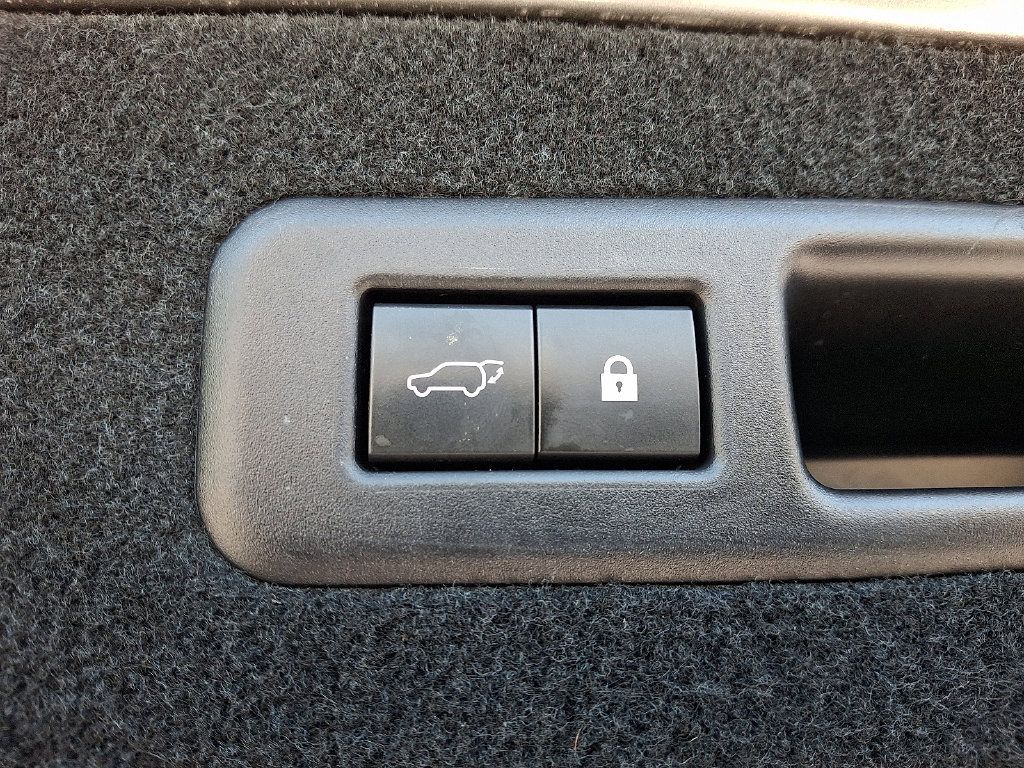 Used 2021 Lexus RX 350L Premium w/ Premium Package AWD/4WD image 32