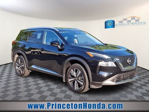 Used 2023 Nissan Rogue Platinum AWD/4WD image 1