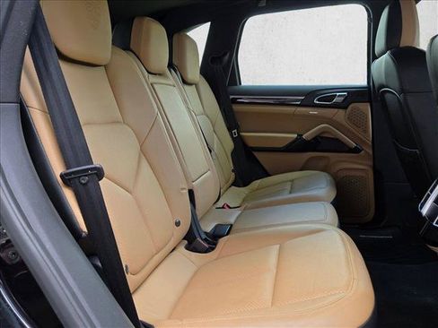 Used 2014 Porsche Cayenne Platinum Edition AWD/4WD image 19