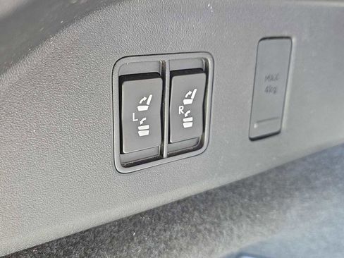 Used 2021 Lexus RX 350L Luxury w/ Accessory Package image 31