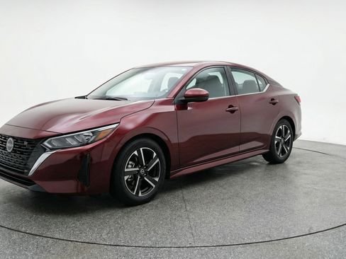 Used 2025 Nissan Sentra SV image 3