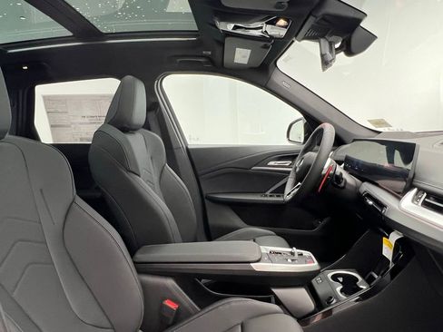 Used 2025 BMW X1 M35i w/ Premium Package image 7