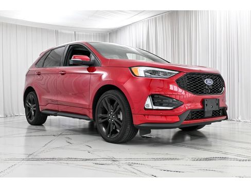 Used 2022 Ford Edge ST w/ Equipment Group 401A AWD/4WD image 2