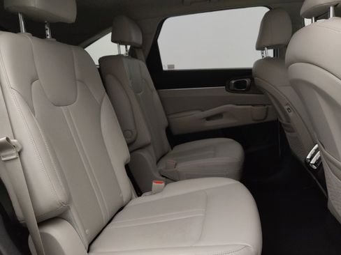 Used 2023 Kia Sorento EX w/ Panoramic Sunroof Package FWD image 19