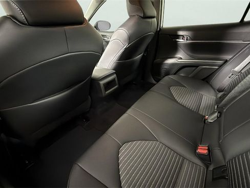 Used 2024 Toyota Camry SE image 26