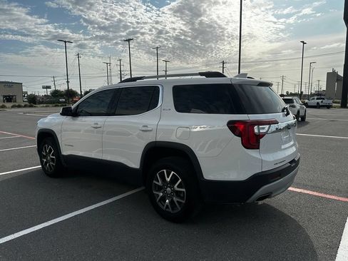 Used 2023 GMC Acadia SLE w/ Driver Convenience Package FWD image 7