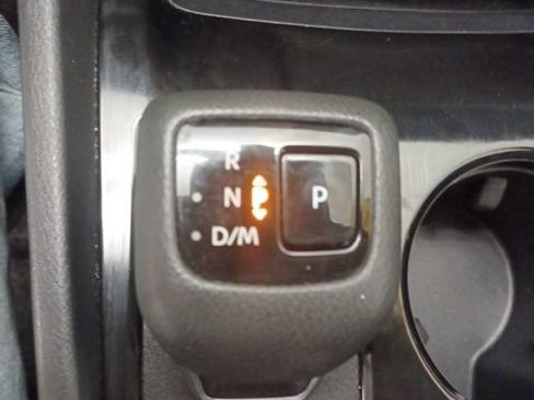 Used 2024 Nissan Rogue S FWD image 28