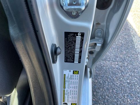 Used 2025 Toyota Corolla LE image 28