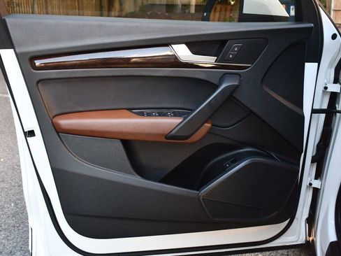 Used 2019 Audi Q5 2.0T Premium image 12