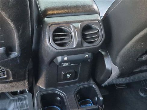 Used 2021 Jeep Gladiator Rubicon AWD/4WD image 15