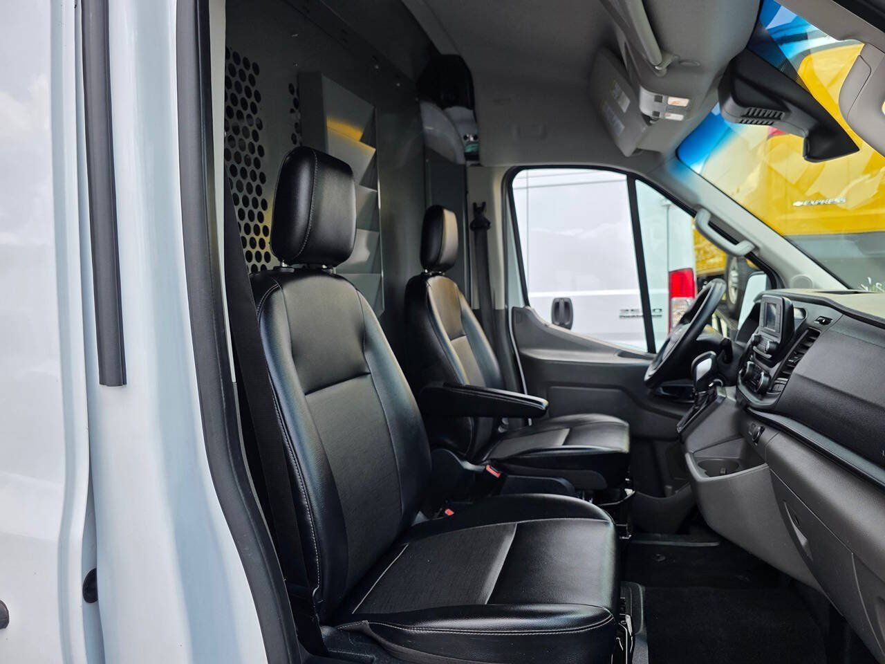Used 2021 Ford Transit 250 Medium Roof RWD image 9