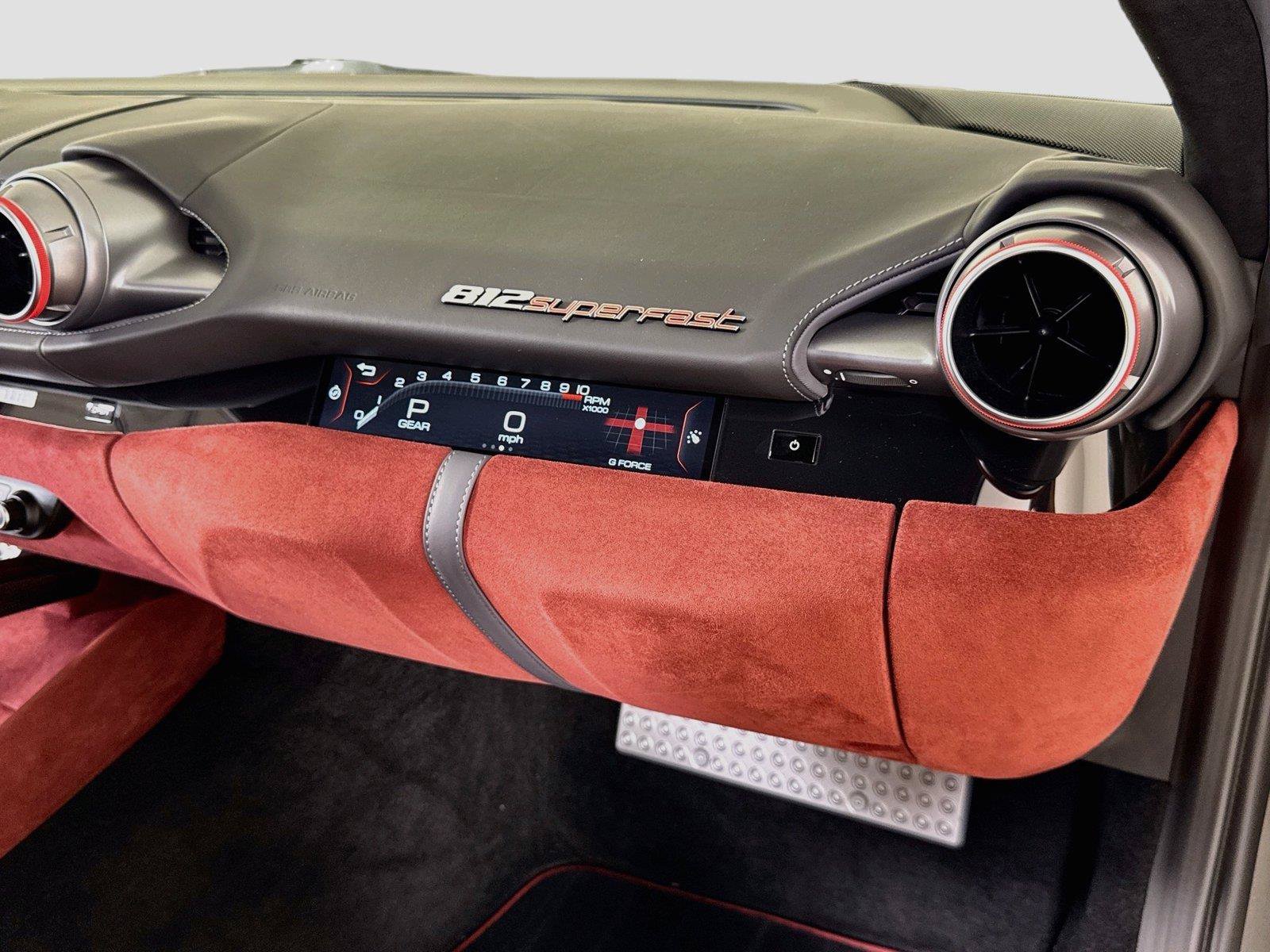 Used 2019 Ferrari 812 Superfast RWD image 33