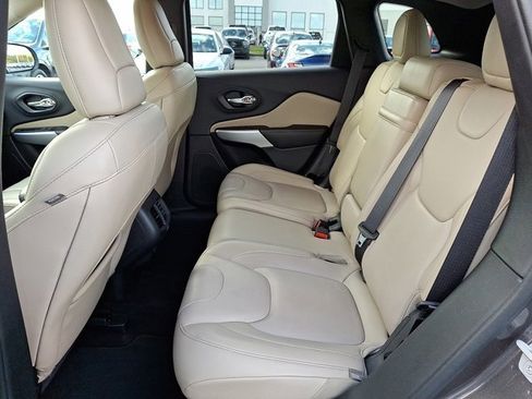 Certified 2018 Jeep Cherokee Limited image 12