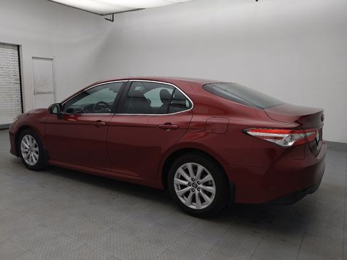 Used 2018 Toyota Camry LE FWD image 3