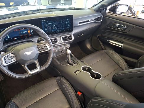 Used 2025 Ford Mustang GT Premium RWD image 8