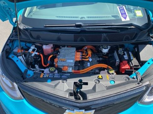 Used 2021 Chevrolet Bolt LT FWD image 22