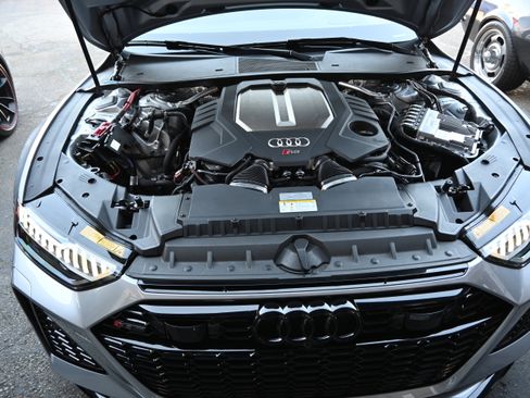 Used 2024 Audi RS 7 Performance image 53