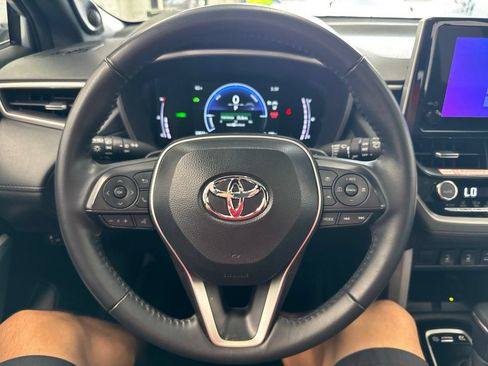 Used 2025 Toyota Corolla Cross AWD Hybrid w/ Convenience Package image 21