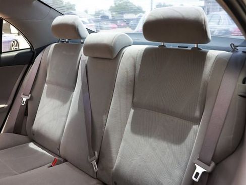 Used 2011 Toyota Corolla LE FWD image 11