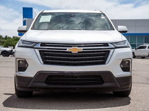 Used 2023 Chevrolet Traverse LT AWD/4WD image 2