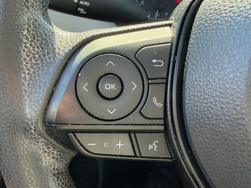 Used 2022 Toyota Corolla LE FWD image 26