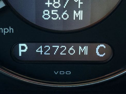 Used 2005 Mercedes-Benz E 500 4MATIC Sedan image 10